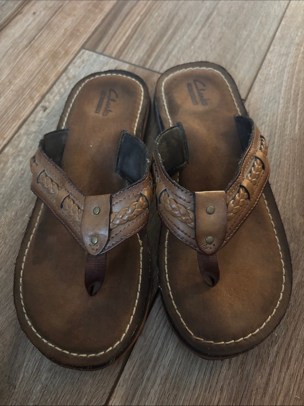 Clark’s Collection Fenner Nerice Brown Braided Thong Flip Flop Sandals Sz 7